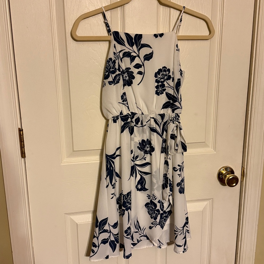 XS Ivory with blue large flowers dress.